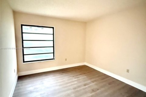 Condominio en alquiler en Miami, Florida, 2 dormitorios, 108.7 m2 № 1960903 - foto 26