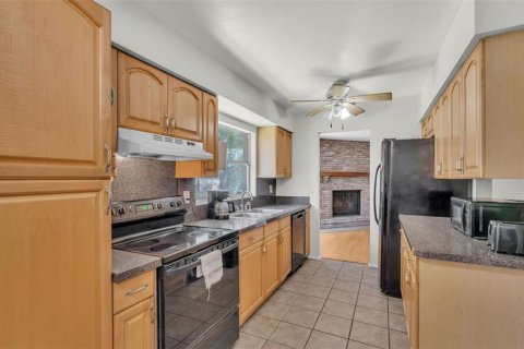 House in Lakeland, Florida 3 bedrooms, 124.49 sq.m. № 1908990 - photo 11