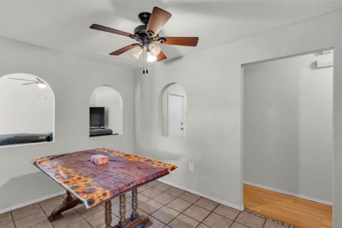 House in Lakeland, Florida 3 bedrooms, 124.49 sq.m. № 1908990 - photo 15