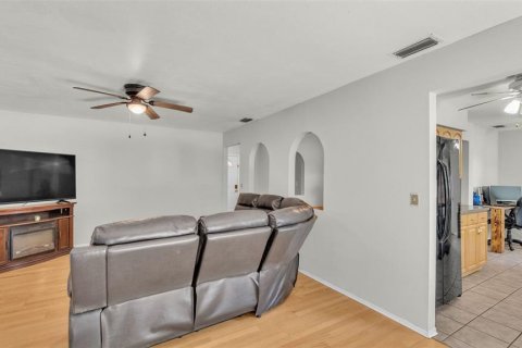House in Lakeland, Florida 3 bedrooms, 124.49 sq.m. № 1908990 - photo 9