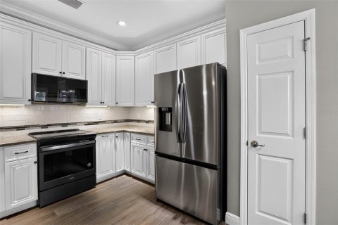 Villa ou maison à vendre à Tavares, Floride: 2 chambres, 115.85 m2 № 2231358 - photo 9
