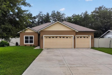 Villa ou maison à Tavares, Floride 2 chambres, 115.85 m2 № 2231358