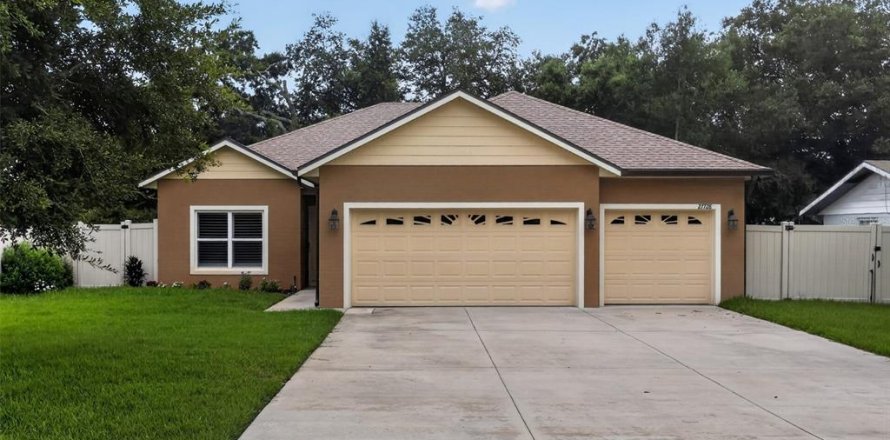 Villa ou maison à Tavares, Floride 2 chambres, 115.85 m2 № 2231358