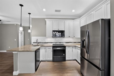 Villa ou maison à vendre à Tavares, Floride: 2 chambres, 115.85 m2 № 2231358 - photo 10