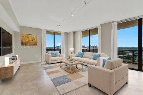 Condominio en venta en Sunny Isles Beach, Florida, 2 dormitorios, 124.67 m2 № 2012356 - foto 10