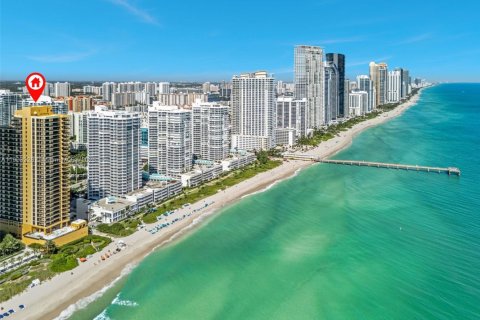 Condominio en venta en Sunny Isles Beach, Florida, 2 dormitorios, 124.67 m2 № 2012356 - foto 29