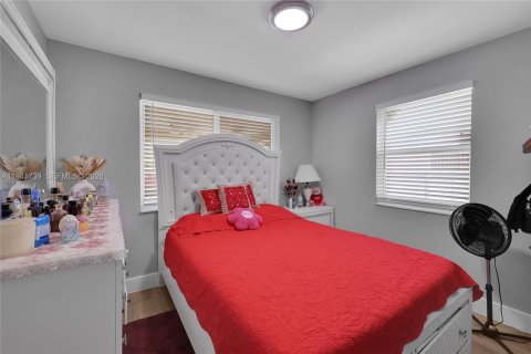 Снять в аренду виллу или дом в Майами, Флорида 2 спальни, 69.21м2, № 1998988 - фото 12