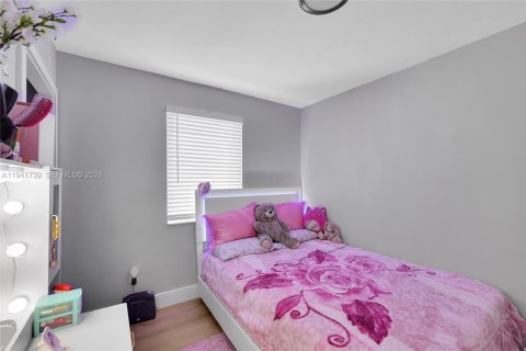 Снять в аренду виллу или дом в Майами, Флорида 2 спальни, 69.21м2, № 1998988 - фото 14