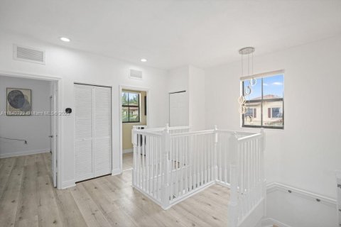 Casa en alquiler en Doral, Florida, 3 dormitorios, 228.73 m2 № 1858904 - foto 19