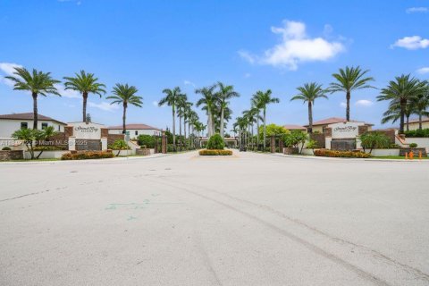 Casa en alquiler en Doral, Florida, 3 dormitorios, 228.73 m2 № 1858904 - foto 3