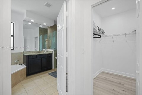 Casa en alquiler en Doral, Florida, 3 dormitorios, 228.73 m2 № 1858904 - foto 26