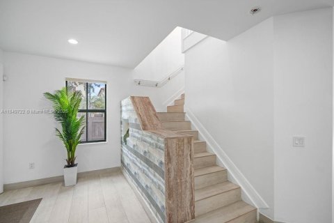 Casa en alquiler en Doral, Florida, 3 dormitorios, 228.73 m2 № 1858904 - foto 9