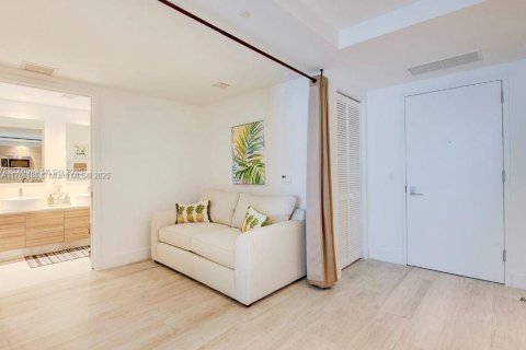 Купить кондоминиум в Майами, Флорида 1 спальня, 62.52м2, № 1713296 - фото 9