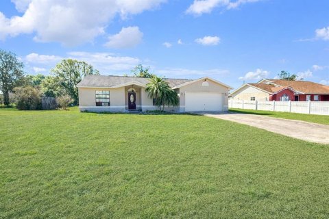 Casa en Deltona, Florida 3 dormitorios, 129.69 m2 № 2150322