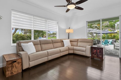 House in Jupiter, Florida 4 bedrooms, 256.32 sq.m. № 2275169 - photo 18