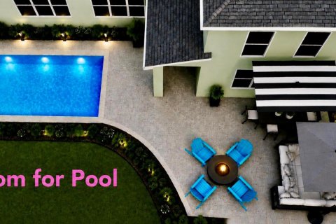 House in Jupiter, Florida 4 bedrooms, 256.32 sq.m. № 2275169 - photo 3
