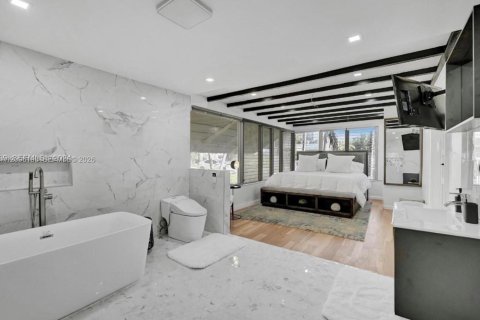 Villa ou maison à louer à Fort Lauderdale, Floride: 3 chambres, 103.21 m2 № 2386835 - photo 6
