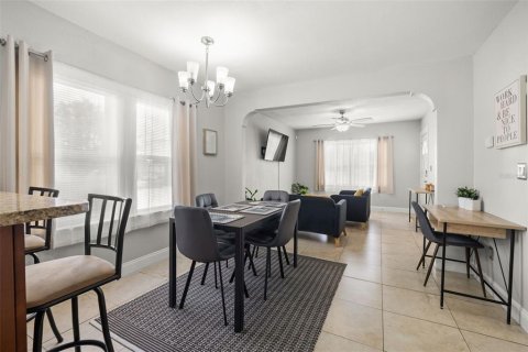 Villa ou maison à vendre à Tampa, Floride: 4 chambres, 185.9 m2 № 1630821 - photo 7