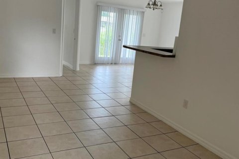 Villa ou maison à vendre à Okeechobee, Floride: 3 chambres, 138.8 m2 № 2178049 - photo 4
