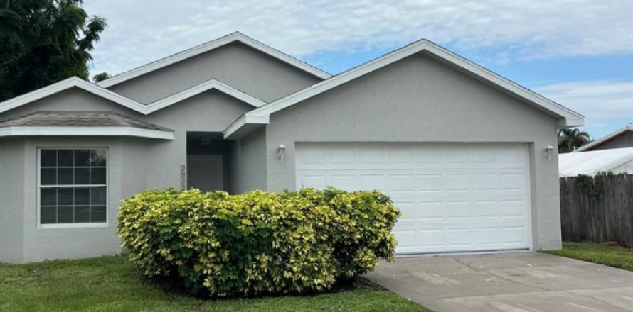 Villa ou maison à Okeechobee, Floride 3 chambres, 138.8 m2 № 2178049