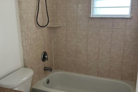 Villa ou maison à vendre à Okeechobee, Floride: 3 chambres, 138.8 m2 № 2178049 - photo 18