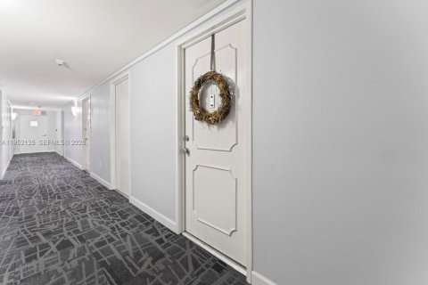 Condominio en alquiler en Miami Beach, Florida, 1 dormitorio, 72.84 m2 № 2006473 - foto 16