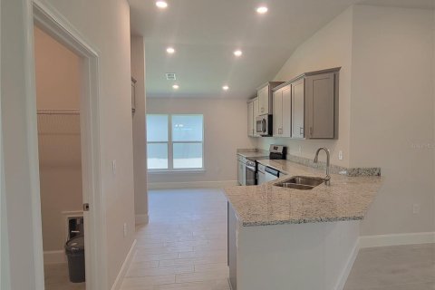 Casa en venta en Dade City, Florida, 4 dormitorios, 169.08 m2 № 1531794 - foto 8