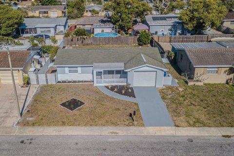 House in Holiday, Florida 2 bedrooms, 79.9 sq.m. № 1640287 - photo 20