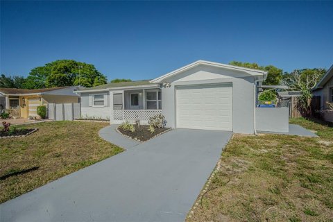 House in Holiday, Florida 2 bedrooms, 79.9 sq.m. № 1640287 - photo 4