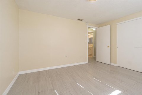 House in Holiday, Florida 2 bedrooms, 79.9 sq.m. № 1640287 - photo 13