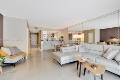 Townhouse in Miami, Florida 2 bedrooms, 111.48 sq.m. № 1864753 - photo 7