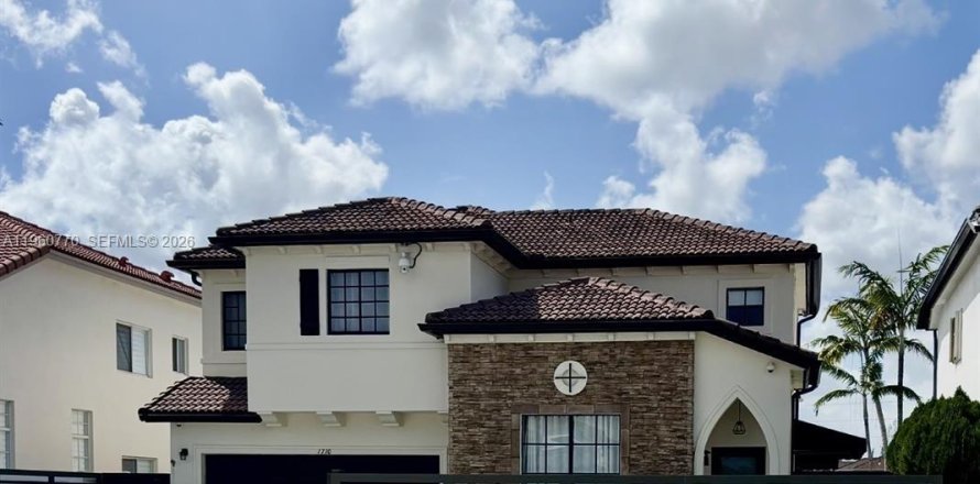 House in Miami, Florida 4 bedrooms, 217.21 sq.m. № 2080758