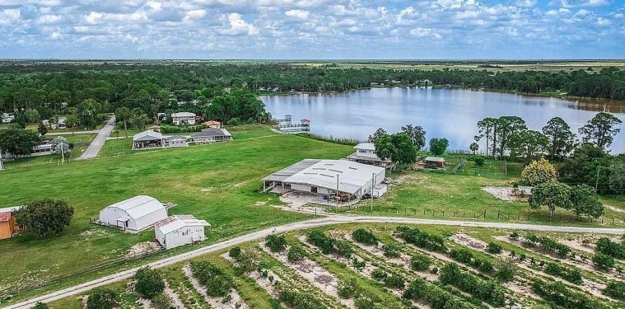 Villa ou maison à Lake Placid, Floride 2 chambres, 222.97 m2 № 2182914