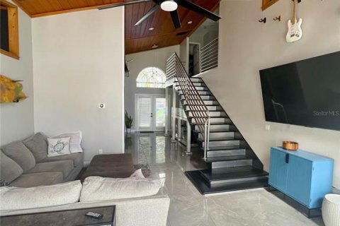 Купить виллу или дом в Эджуотер, Флорида 7 комнат, 222.04м2, № 2266787 - фото 14