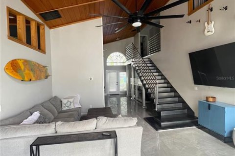 Купить виллу или дом в Эджуотер, Флорида 7 комнат, 222.04м2, № 2266787 - фото 15