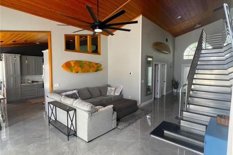 Купить виллу или дом в Эджуотер, Флорида 7 комнат, 222.04м2, № 2266787 - фото 9