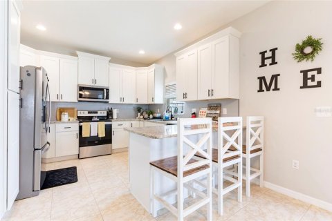 House in Plant City, Florida 5 bedrooms, 254.18 sq.m. № 1757568 - photo 13