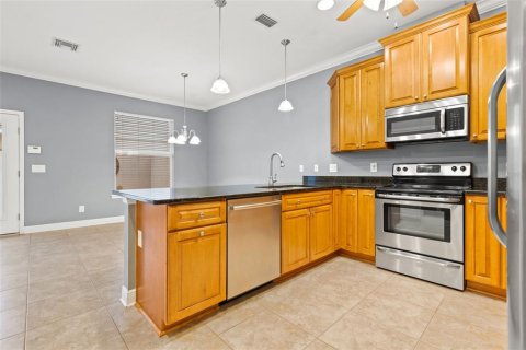 Adosado en alquiler en Saint Petersburg, Florida, 4 dormitorios, 213.68 m2 № 1724878 - foto 8