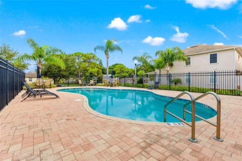 Adosado en alquiler en Saint Petersburg, Florida, 4 dormitorios, 213.68 m2 № 1724878 - foto 2