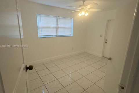 Villa ou maison à louer à Fort Lauderdale, Floride: 3 chambres, 122.91 m2 № 2027411 - photo 5