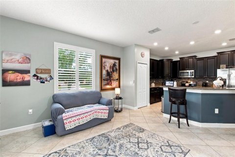 House in Davenport, Florida 3 bedrooms, 176.79 sq.m. № 2354336 - photo 12