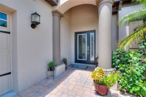 House in Davenport, Florida 3 bedrooms, 176.79 sq.m. № 2354336 - photo 2