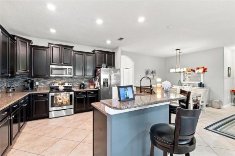 House in Davenport, Florida 3 bedrooms, 176.79 sq.m. № 2354336 - photo 8