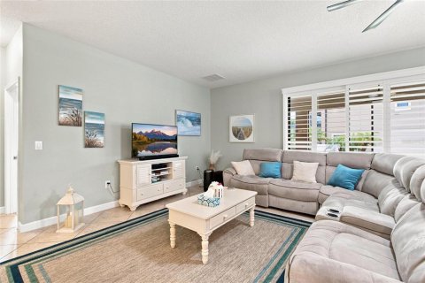 House in Davenport, Florida 3 bedrooms, 176.79 sq.m. № 2354336 - photo 14