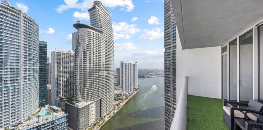 Condo à Miami, Floride, 1 chambre  № 1973981