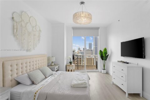 Condo in Miami, Florida, 1 bedroom  № 1922269 - photo 1