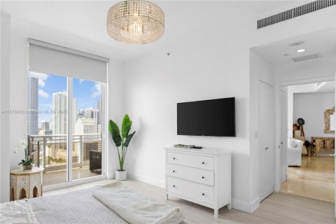 Condo in Miami, Florida, 1 bedroom  № 1922269 - photo 2