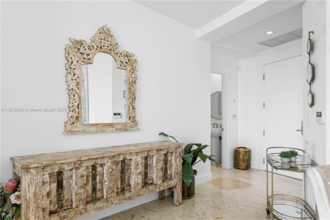 Condo in Miami, Florida, 1 bedroom  № 1922269 - photo 10