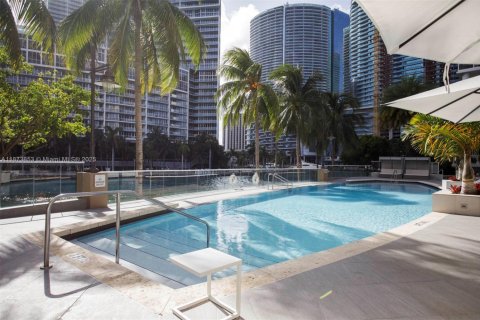 Condo in Miami, Florida, 1 bedroom  № 1922269 - photo 16