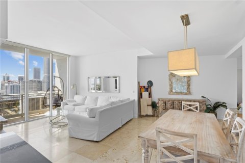 Condo in Miami, Florida, 1 bedroom  № 1922269 - photo 5